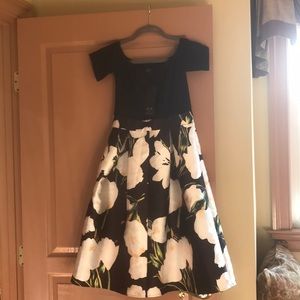 AX Paris Dress- never worn. Elegant on. Tag on.